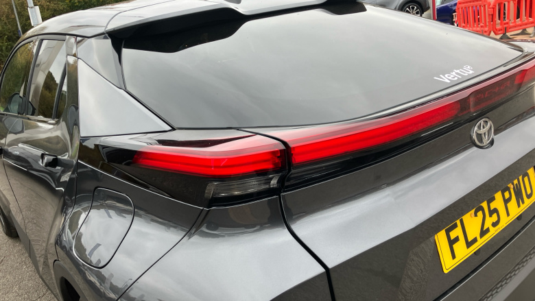 Toyota C-HR 1.8 Hybrid Design 5dr CVT Hybrid Hatchback